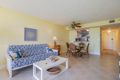 Condo in Hutchinson Island South, Florida, 2 bedrooms  № 2183992 - photo 7