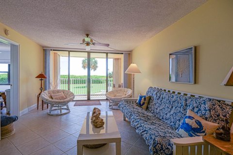 Condo in Hutchinson Island South, Florida, 2 bedrooms  № 2183992 - photo 4