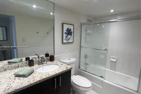 Copropriété à louer à Miami Beach, Floride: 2 chambres, 95.69 m2 № 1947537 - photo 18