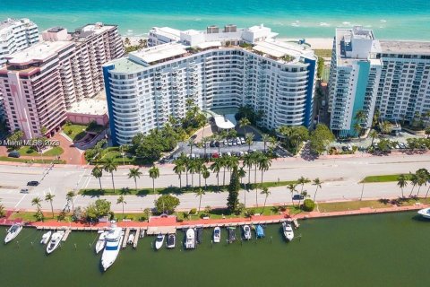 Copropriété à louer à Miami Beach, Floride: 2 chambres, 95.69 m2 № 1947537 - photo 3