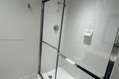 Copropriété à louer à Miami Beach, Floride: 2 chambres, 95.69 m2 № 1947537 - photo 16