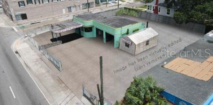 Commercial property in Tampa, Florida 145.39 sq.m. № 789759