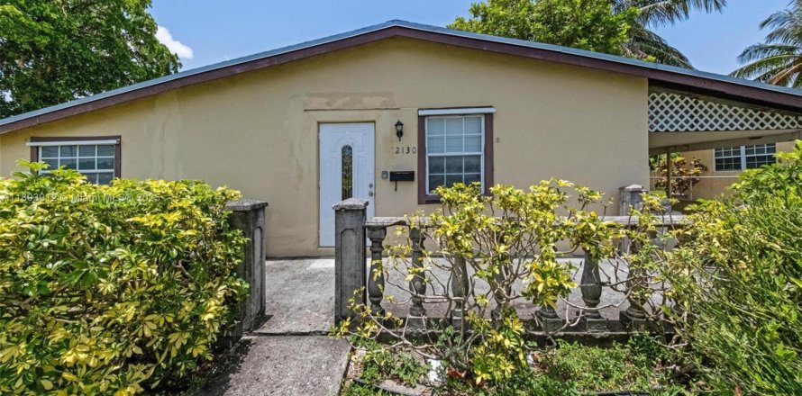 Casa en Miramar, Florida 3 dormitorios, 136.38 m2 № 1945961