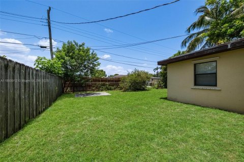 Casa en venta en Miramar, Florida, 3 dormitorios, 136.38 m2 № 1945961 - foto 30