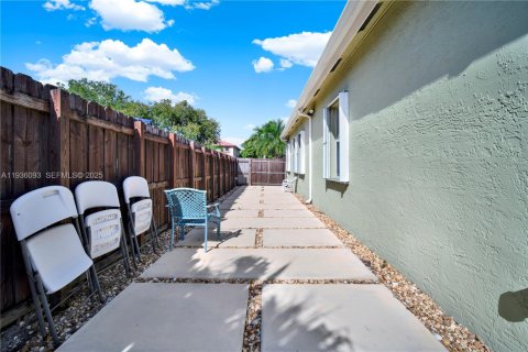 Villa ou maison à vendre à Cutler Bay, Floride: 3 chambres, 188.78 m2 № 1994296 - photo 20