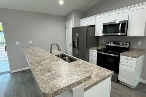 Casa en venta en Ocala, Florida, 3 dormitorios, 100.61 m2 № 1403272 - foto 9