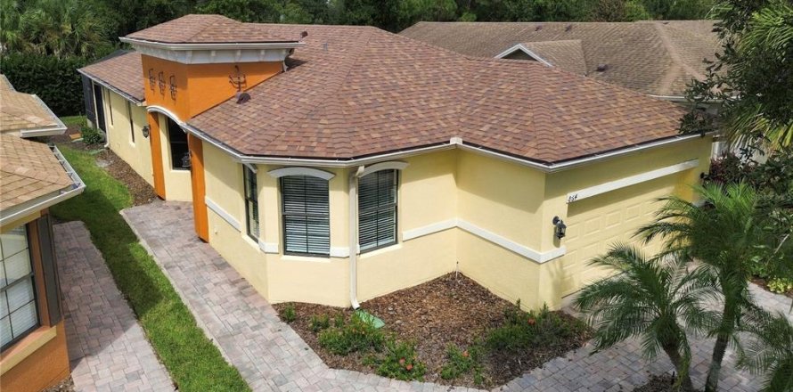 Casa en Poinciana, Florida 2 dormitorios, 140 m2 № 2422836