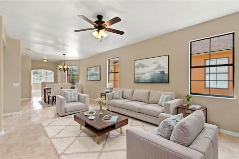 Casa en venta en Poinciana, Florida, 2 dormitorios, 140 m2 № 2422836 - foto 4