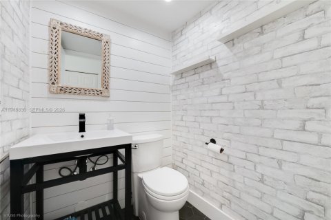 Adosado en venta en Miami, Florida, 2 dormitorios, 128.21 m2 № 2004673 - foto 10