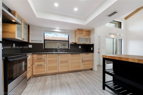 Adosado en venta en Miami, Florida, 2 dormitorios, 128.21 m2 № 2004673 - foto 6