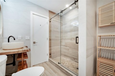 Adosado en venta en Miami, Florida, 2 dormitorios, 128.21 m2 № 2004673 - foto 13