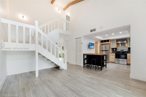 Adosado en venta en Miami, Florida, 2 dormitorios, 128.21 m2 № 2004673 - foto 3