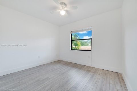 Adosado en venta en Miami, Florida, 2 dormitorios, 128.21 m2 № 2004673 - foto 14