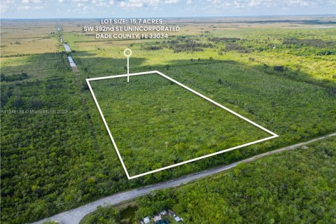 Commercial property in Miami-Dade, Florida № 2013121 - photo 11