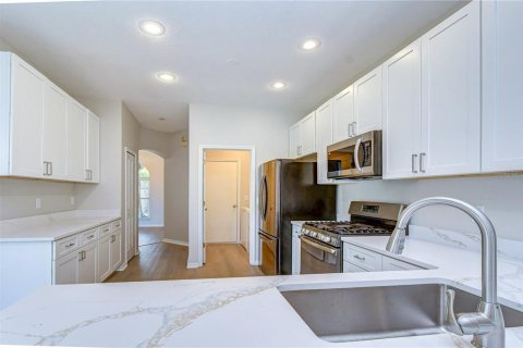 Villa ou maison à louer à Wesley Chapel, Floride: 4 chambres, 206.43 m2 № 2353423 - photo 18