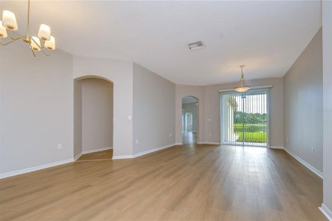 Villa ou maison à louer à Wesley Chapel, Floride: 4 chambres, 206.43 m2 № 2353423 - photo 10