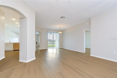 Villa ou maison à louer à Wesley Chapel, Floride: 4 chambres, 206.43 m2 № 2353423 - photo 11
