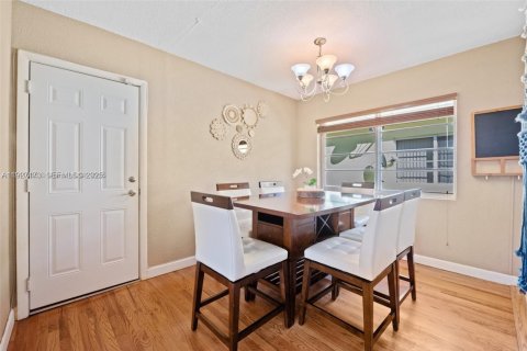 Купить кондоминиум в Майами-Бич, Флорида 2 спальни, 81.66м2, № 1986018 - фото 8