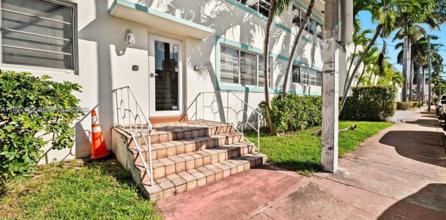 Кондоминиум с 2 спальнями в Майами-Бич, Флорида № 1986018