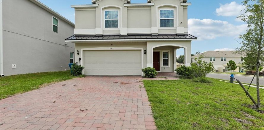 House in Davenport, Florida 4 bedrooms, 274.62 sq.m. № 2237747