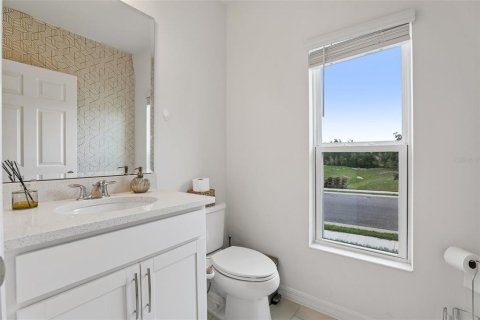 House in Davenport, Florida 4 bedrooms, 274.62 sq.m. № 2237747 - photo 22