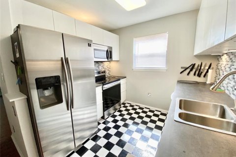 Condominio en alquiler en Merrit Island, Florida, 2 dormitorios, 100.33 m2 № 1917538 - foto 4