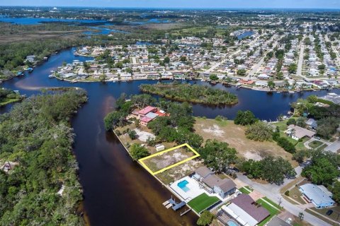 Terreno en venta en Holiday, Florida № 1689572 - foto 19