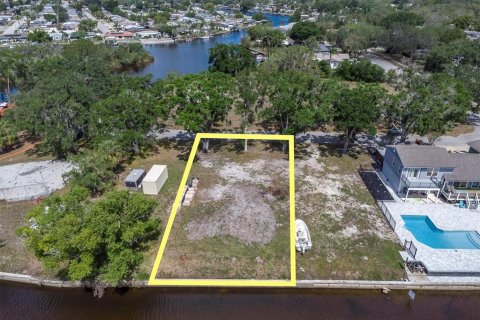 Terreno en venta en Holiday, Florida № 1689572 - foto 9