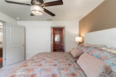 House in Weeki Wachee, Florida 4 bedrooms, 168.25 sq.m. № 1614425 - photo 21