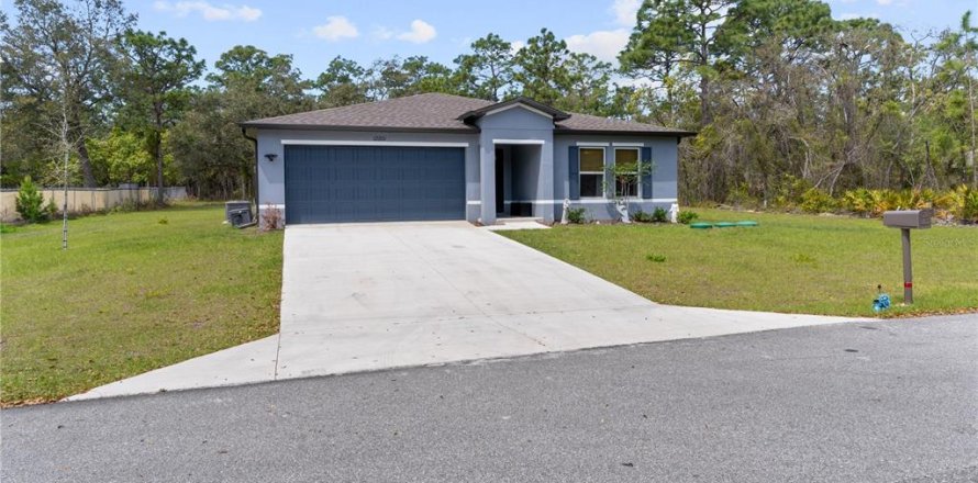 House in Weeki Wachee, Florida 4 bedrooms, 168.25 sq.m. № 1614425