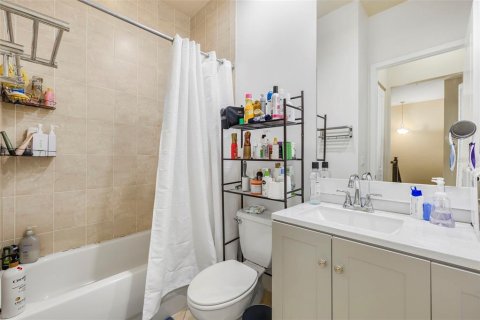 Condominio en alquiler en Sunrise, Florida, 3 dormitorios, 173.26 m2 № 1875891 - foto 21
