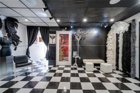 Купить коммерческую недвижимость в Майами, Флорида № 1953888 - фото 5