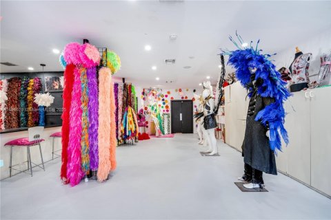 Купить коммерческую недвижимость в Майами, Флорида № 1953888 - фото 14