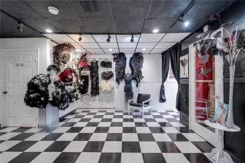 Купить коммерческую недвижимость в Майами, Флорида № 1953888 - фото 4