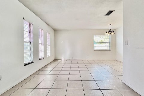 Appartement à louer à Orlando, Floride: 2 chambres, 80.82 m2 № 2404843 - photo 2