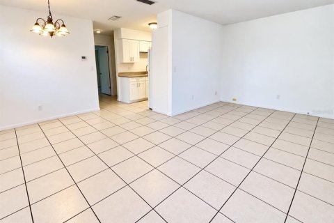 Appartement à louer à Orlando, Floride: 2 chambres, 80.82 m2 № 2404843 - photo 3