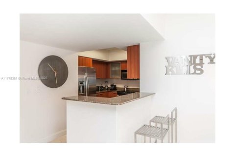 Купить кондоминиум в Санни-Айлс-Бич, Флорида 2 спальни, 152.08м2, № 2014026 - фото 4