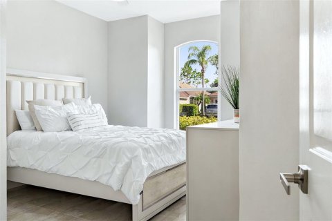 House in Sarasota, Florida 2 bedrooms, 179.3 sq.m. № 2416771 - photo 15
