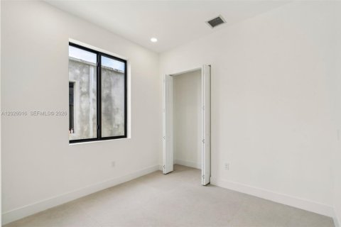 Casa en venta en Fort Lauderdale, Florida, 3 dormitorios, 187.48 m2 № 2246981 - foto 16