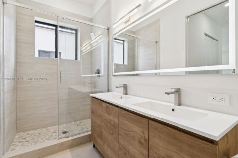 Casa en venta en Fort Lauderdale, Florida, 3 dormitorios, 187.48 m2 № 2246981 - foto 13