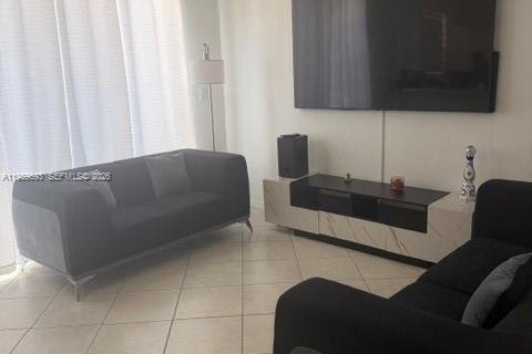 Townhouse in Miami, Florida 3 bedrooms, 148.83 sq.m. № 2024587 - photo 8