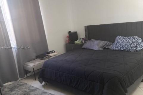 Townhouse in Miami, Florida 3 bedrooms, 148.83 sq.m. № 2024587 - photo 12