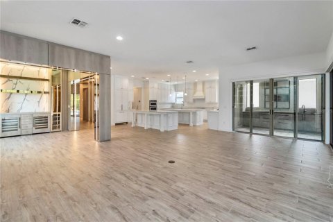 House in Orlando, Florida 5 bedrooms, 331.66 sq.m. № 1843003 - photo 20