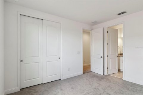 House in Orlando, Florida 5 bedrooms, 331.66 sq.m. № 1843003 - photo 22