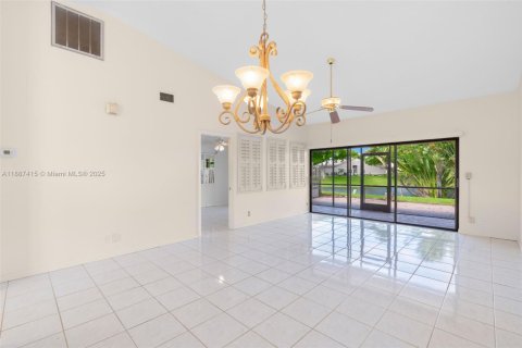 House in Deerfield Beach, Florida 2 bedrooms, 87.51 sq.m. № 1940920 - photo 17