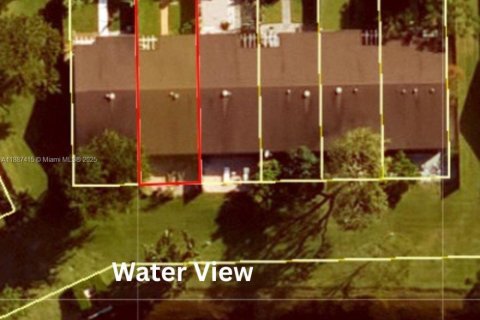 House in Deerfield Beach, Florida 2 bedrooms, 87.51 sq.m. № 1940920 - photo 28