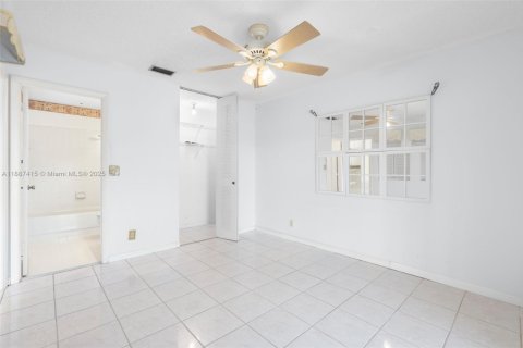 House in Deerfield Beach, Florida 2 bedrooms, 87.51 sq.m. № 1940920 - photo 22