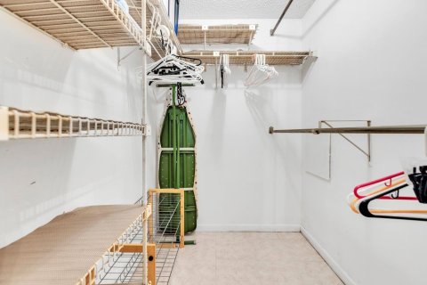 Купить кондоминиум в Маргит, Флорида 3 комнаты, 102.19м2, № 2086527 - фото 3