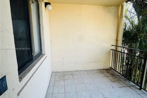 Condominio en venta en Weston, Florida, 2 dormitorios, 113.34 m2 № 1942228 - foto 5