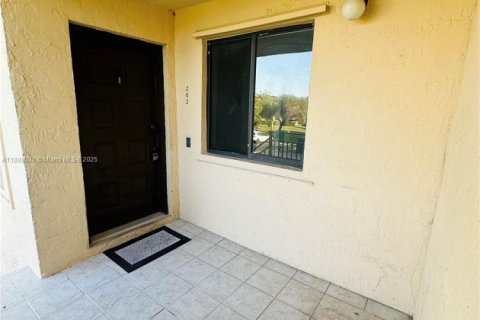 Condominio en venta en Weston, Florida, 2 dormitorios, 113.34 m2 № 1942228 - foto 20